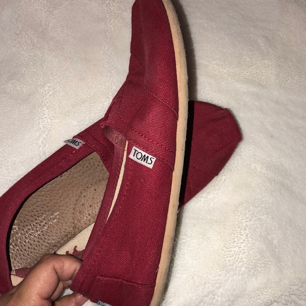 Toms - Picture 7 of 8